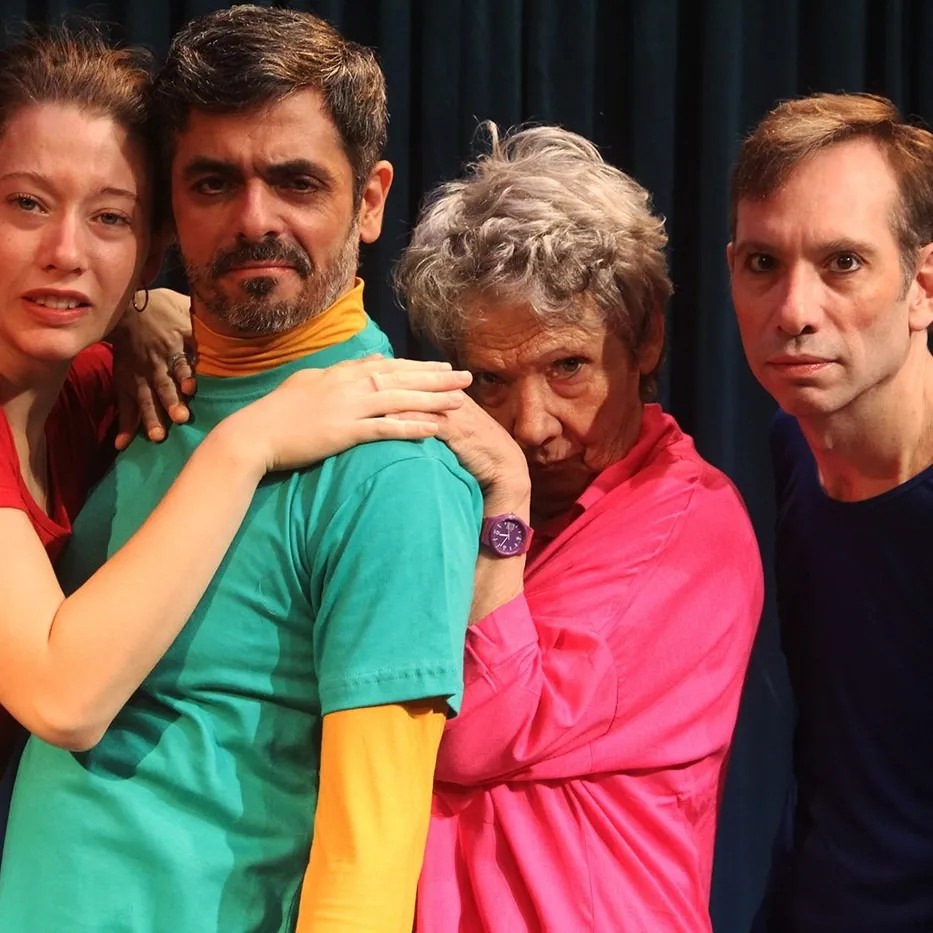 En junio llega  🎭 Los ojos de Alejandro | Dir.: Gabriel Wolf  | Autor: Facundo Zilberberg
👉BASADO EN "VAGONES TRANSPORTAN HUMO" DE ALEJANDRO URDAPILLETA
Sábados 15, 22 y 29 de junio; sábados de julio y sábados 3, 10, 24 y 31 de agosto | 15.30 h
Muy pronto localidades en venta