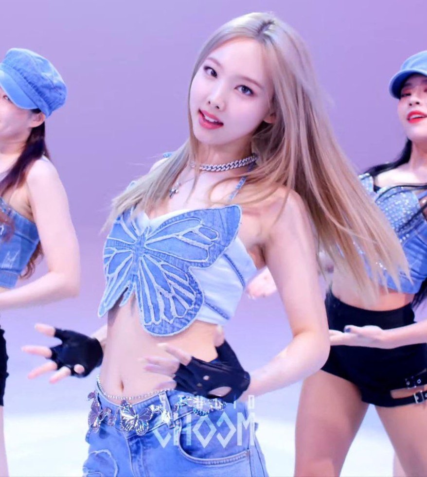 Nayeon's butterfly top