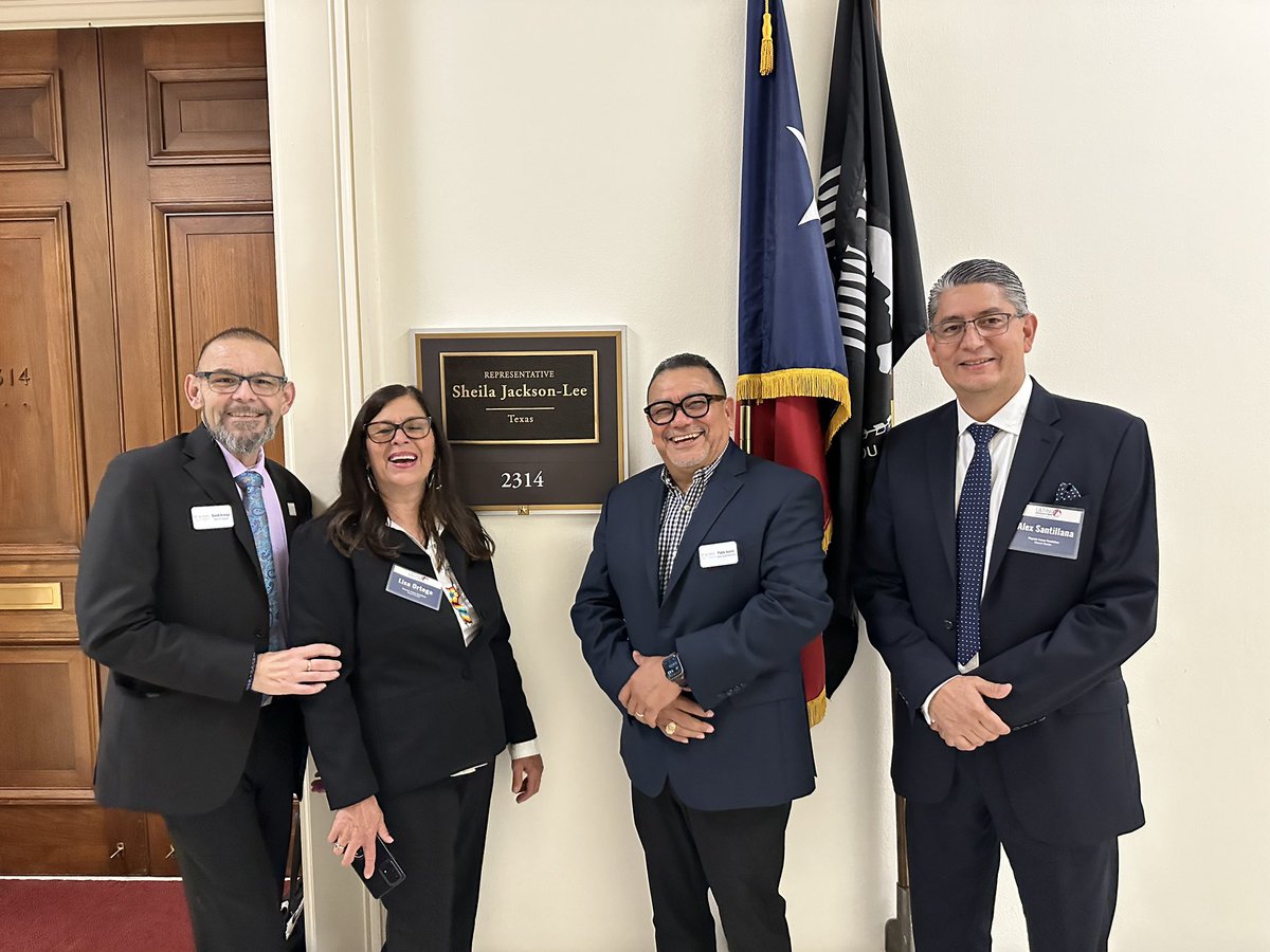Pabloa_Juarez's tweet photo. Another great day on Capitol Hill at the Farm Bill Briefing with committee members, Jim Cost, Andrea Salinas, David Valadao. Advocating for agricultural and food programs.
#HispanicAccess
#HispanicLeadersipNetwork
#LatinoAdvocacyWeek
@HispanicAccess https://t.co/OoqpVUop3K