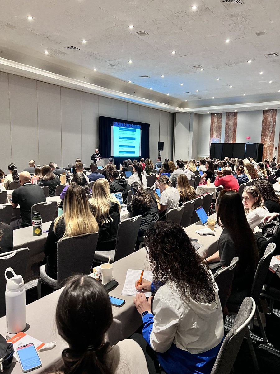 BSinger10's tweet image. Packed house today for @EricTrexler speaking on Metabolic Adaptation: Fact or Fiction #CPSDA2024 @fuelingvictory