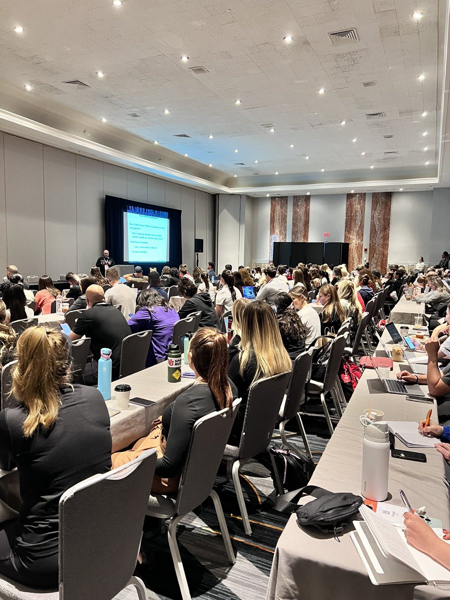 BSinger10's tweet image. Packed house today for @EricTrexler speaking on Metabolic Adaptation: Fact or Fiction #CPSDA2024 @fuelingvictory