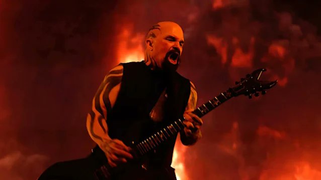 KERRY KING On Use Of Fire During Live Shows: 'It Goes Hand In Hand With This Kind Of Music' blabbermouth.net/news/kerry-kin…