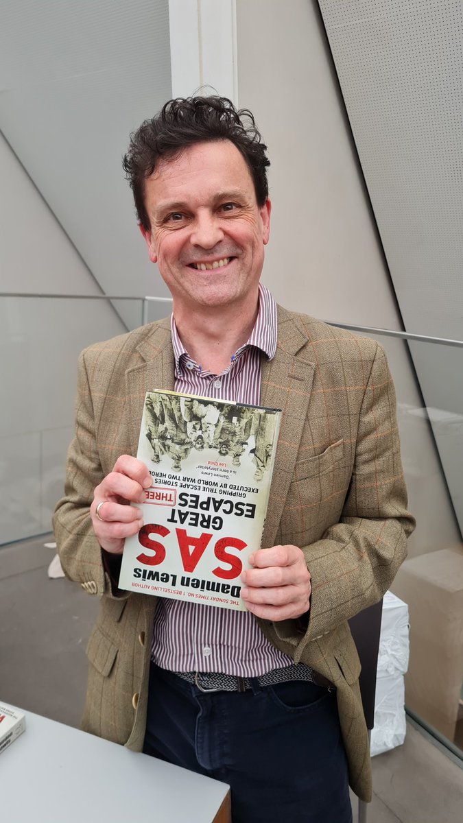 A very chuffed @authordlewis to return to the upside down book club. Great talk about the SAS Great escapes lll @I_W_M