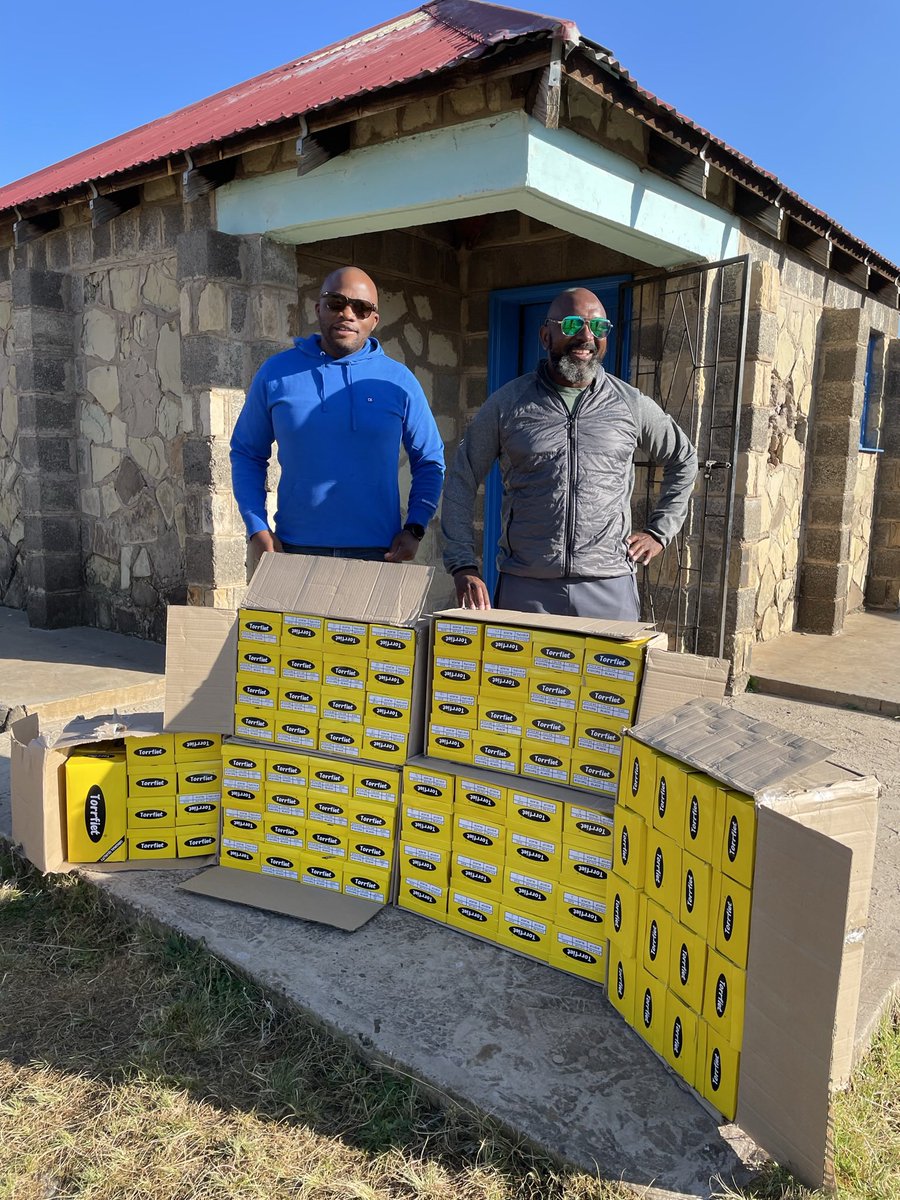 BagwellReloaded's tweet photo. Final Preps for #Comradesmarathon2024 supporters. #RunWithTbag4Charity #Runningspaces #RunforCharity. Please follow @run4charity_ https://t.co/po5RQj58iv