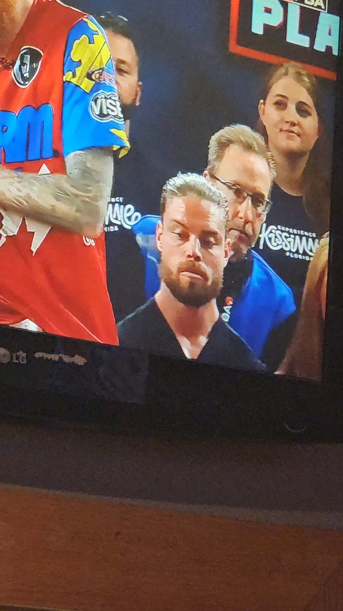 BigshowJackson's tweet photo. Just watching bowling and who tf do I see @jd_mcdonagh https://t.co/mlK9rBNSfe