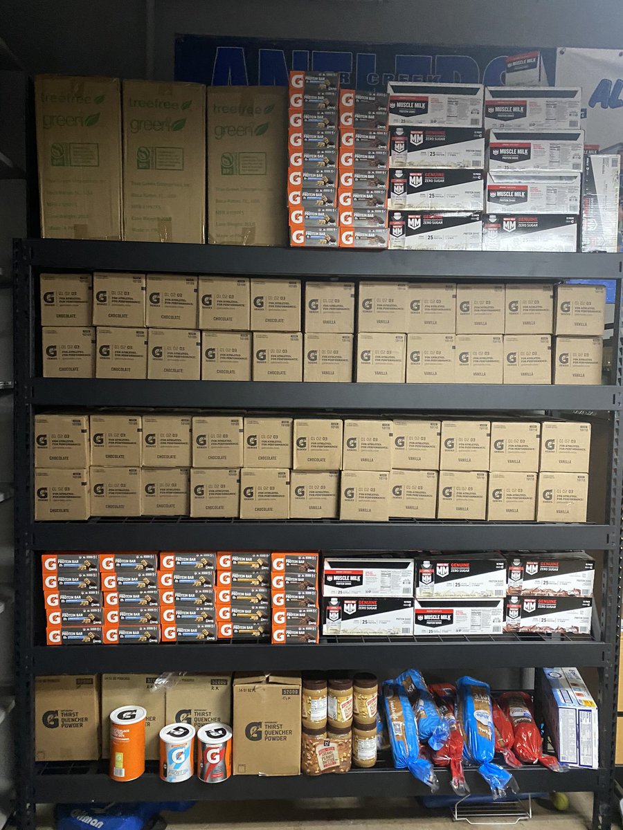 Thank you to the Football Booster Club for supplying recovery calories for our 10th-12th grade footballers this summer💪
@Creek_Football