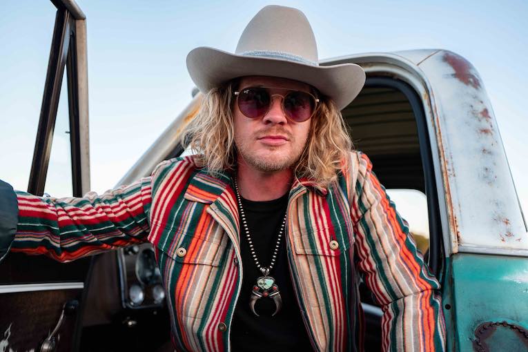 Southern Rocker, Kyle Daniel Announces New Album ‘Kentucky Gold’ and shares new single feat. The Cadillac Three. Check this out! rockandbluesmuse.com/2024/05/22/kyl… #kyledaniel #southernrock