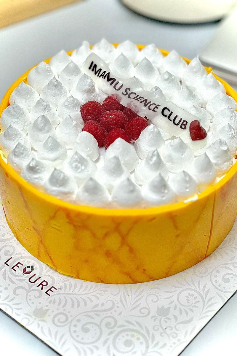 ScienceClub_isc's tweet photo. الحمد لله فالق الإصباح باعث الضياء
ناشر النور ليَعُم الكونَ بعد الظـــلام
نحمده أن أذِن لنا بالتمـــام..
وبلّغنا بنعمته مِسكَ الختـام.. 

أقام نادي العلوم احتفالاً بإنجازات النادي خلال الفصل الدراسي الثالث، كما تم تكريم العضوات الخريجات وفقهم الله وسدّد خطاهم، وبارك لهم بعِلمهم♥️ https://t.co/A7yzpSqFX6