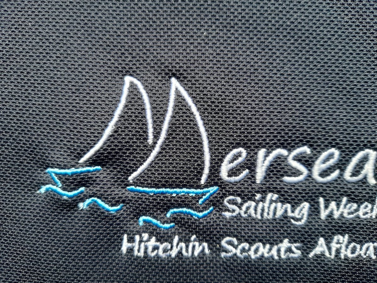⛵ 🏕 Preparations for @hitchinscouts Sailing Camp at @HertsScouts Mersea Week continue. Dinghies (×9!) loaded in rain yesterday ☔ - kit drop tonight in the dry at least. 😂 @scouts #onlyonehouraweek 🏕 ⛵