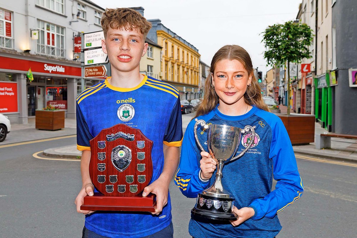Hurling and camogie fans are celebrating history in Tralee as both Parnell GAA teams have been crowned Division 1 Féile champions in the same season. Camán and cheer Tralee’s title charge in this week’s Kerry’s Eye