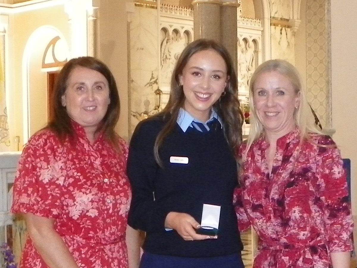 Finally, Bebhinn McInerney was acknowledged with the Catherine McCauley medal for representing ASM in the best spirit of our foundress, Catherine McCauley. #Graduation #Classof2024 #LeavingCert #SchoolCommunity 🏅💙
