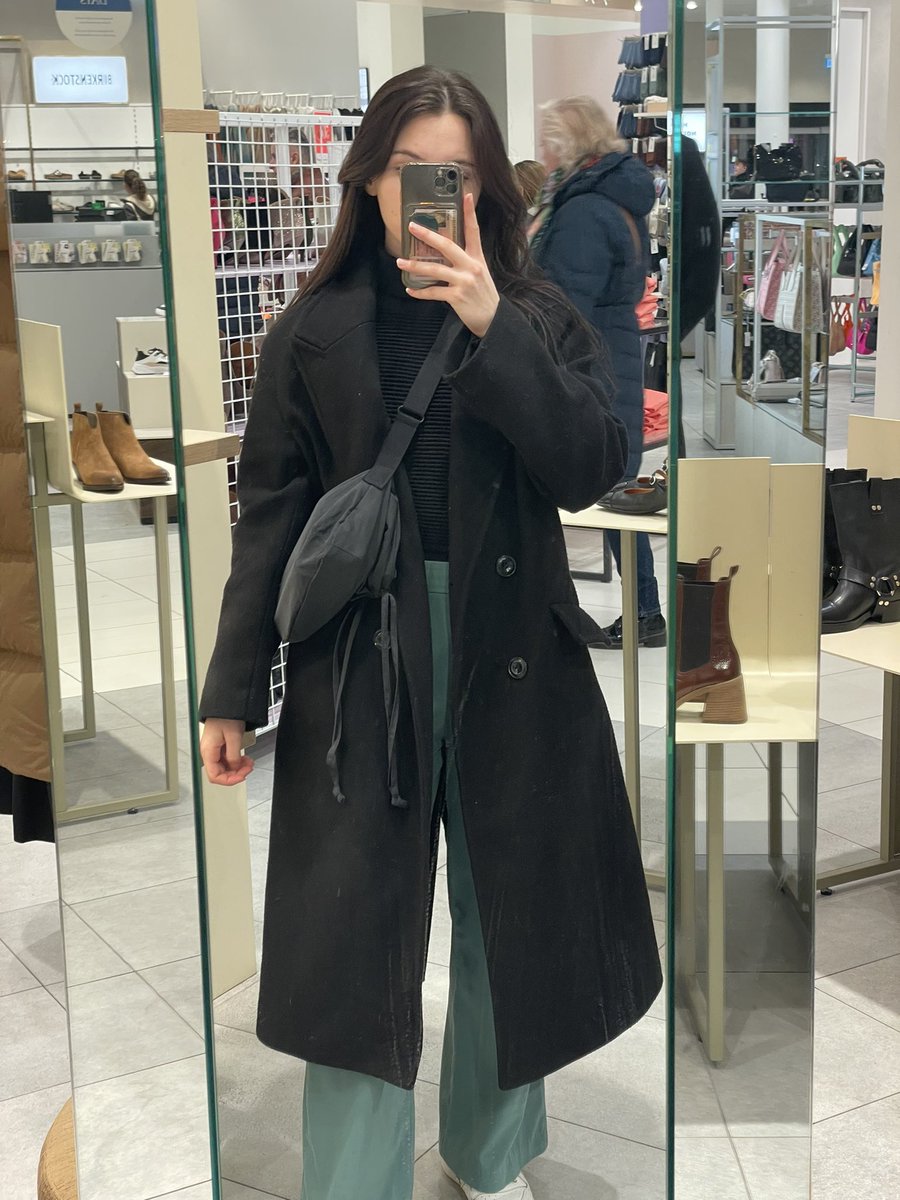 sarah 𓂀 tweet media