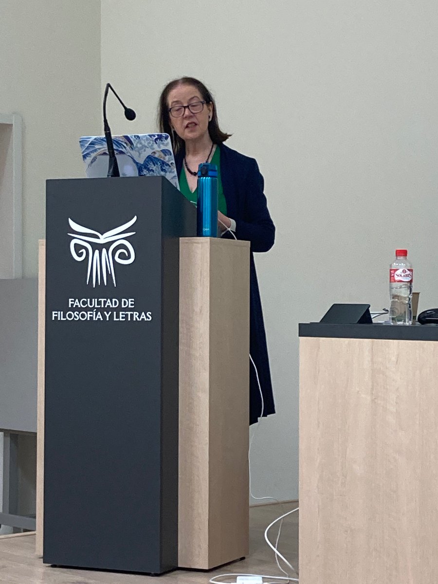 <a href="/IUI_Linglap/">LINGLAP</a> and <a href="/CIrish_Caceres/">Center of Irish Studies in Cáceres</a> today we had the great pleasure of listening to a really inspiring talk by <a href="/CorriganKaren/">Karen Corrigan</a> on How to capitalise on Research in Language and Linguistics to Generate Wider Public Benefits