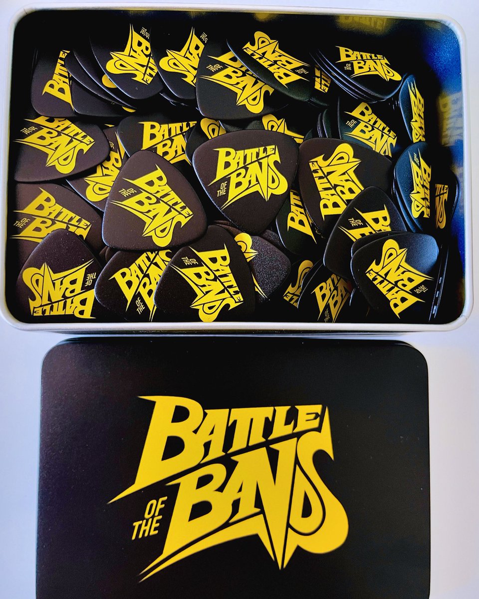 I have 400 business “cards” aka picks for Annecy this year! 🤘✨
Come find me and get one!

Excited to see people and share some NEW updates for <a href="/BotbCartoon/">Battle of the Bands</a> 👀