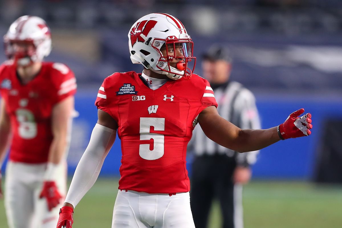 Blessed to receive an offer from the University of Wisconsin-Madison🔴⚪️#Gobadgers🦡 #Blessed🙏🏾 #Ag2g @BadgerFootball @Haynes_Badgers @CoachFick @WestOrangeFB @Evan_Flood @jessetemple @McNamaraRivals @JeremyO_Johnson @JohnGarcia_Jr @samspiegs @SWiltfong_ @RyanWrightRNG