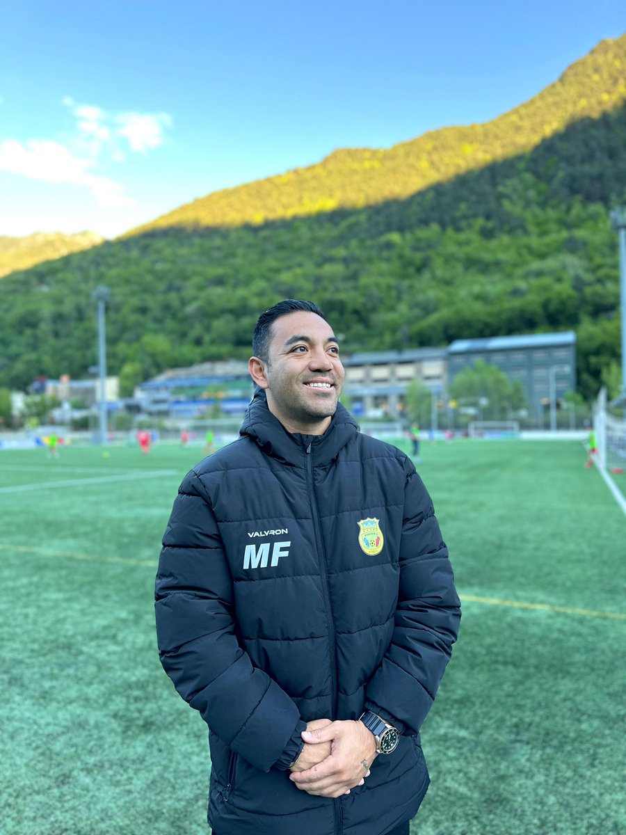 Sueña con MÁS MEXICANOS en Europa. @MarcoFabian_10 se convirtió en Dueño de @rangersfcad de 2da Div. de Andorra En una semana se juegan el ascenso a 1era con 10 mexicanos en el club. Marco podrá jugar los 2 partidos. ÉXITO RANGERS! Qué sea una puerta a Europa para ➕mexicanos