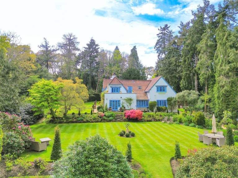 propego's tweet photo. 5 homes with amazing gardens https://t.co/8yZIsQuK80 https://t.co/g8UJKTwato