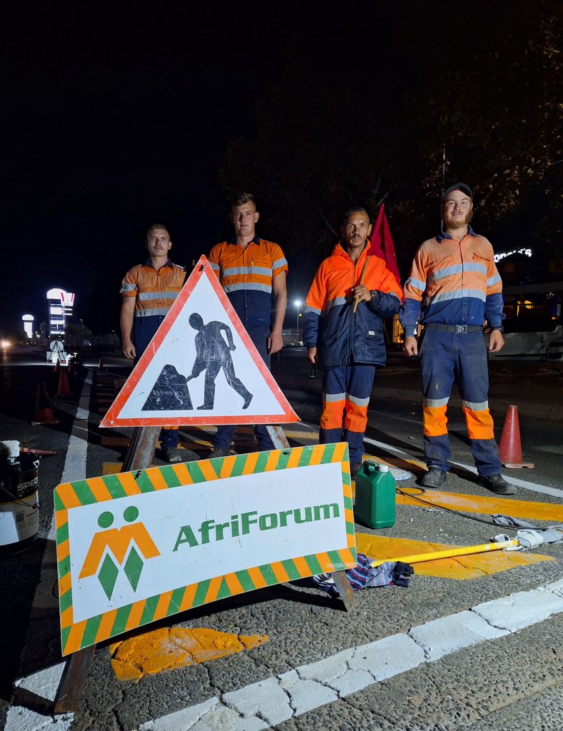 AfriForum-manne aan die werk in die Moot.