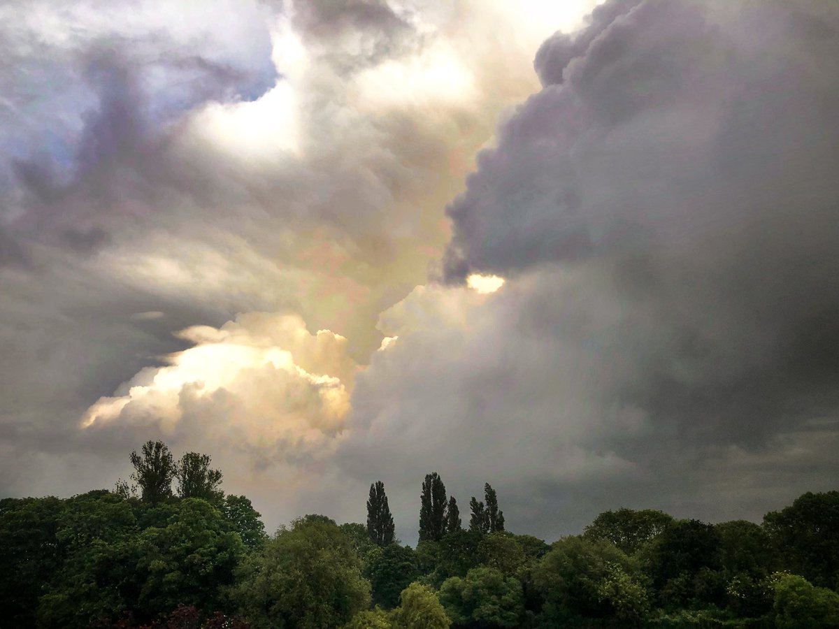 While listening to rolls of thunder over Twickenham incredible clouds appeared over Eel Pie Island with what looked like a ball of sunlight bursting out from inside them.  
I was totally enthralled. 

@metoffice #loveUKWeather @CloudAppSoc @bbcweather @itvlondon #thunderstorm