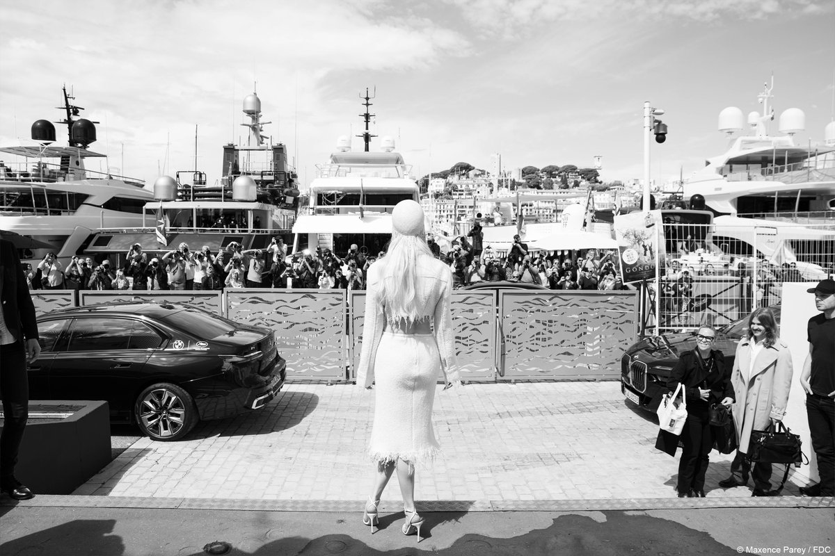 📸 Elles se déclinent aussi en noir et blanc, les belles présences de #Cannes2024 ! ----- 📸 They also exist in black and white, the beautiful presences of #Cannes2024!