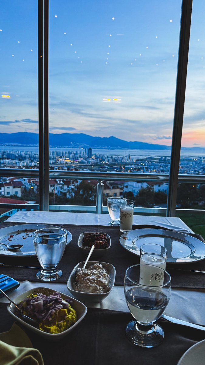 İzmir’de bir mekan adisyonu..