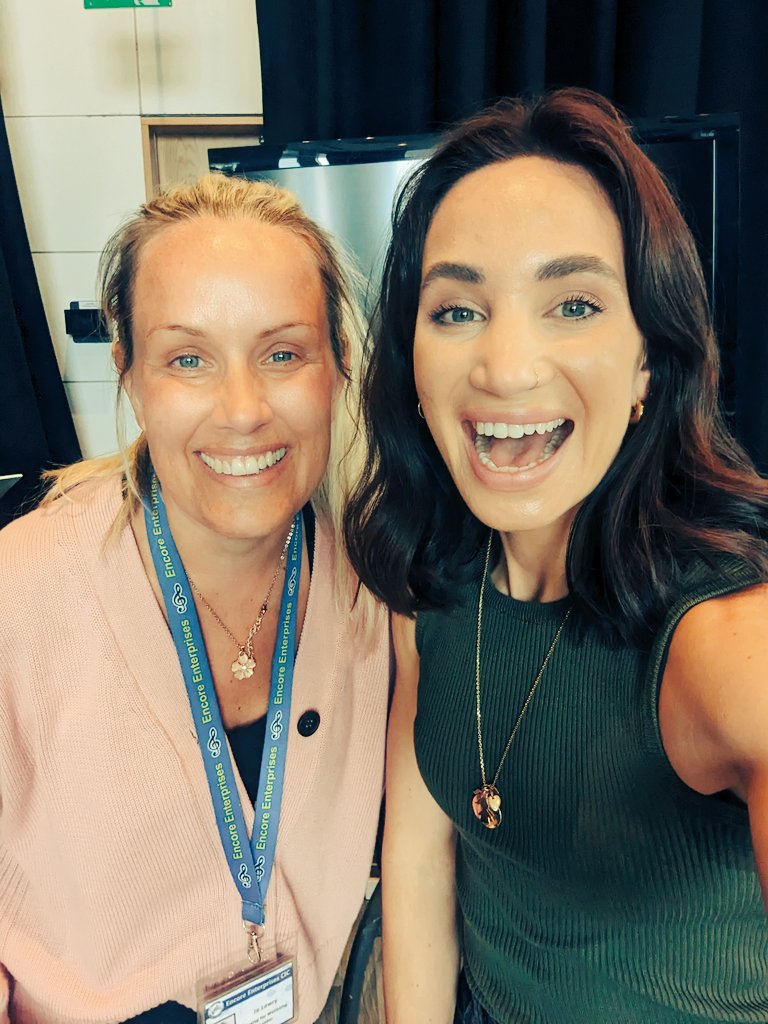 LauraWright tweet media