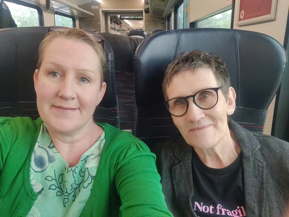 More @BoldwoodBooks party pics! An @LBA_agency gathering, the lovely @AlexStoneAuthor, @isobelakenhead and Amanda Ridout, and my virtual office buddy, @ClareMarchant1, on our journey home 🚝