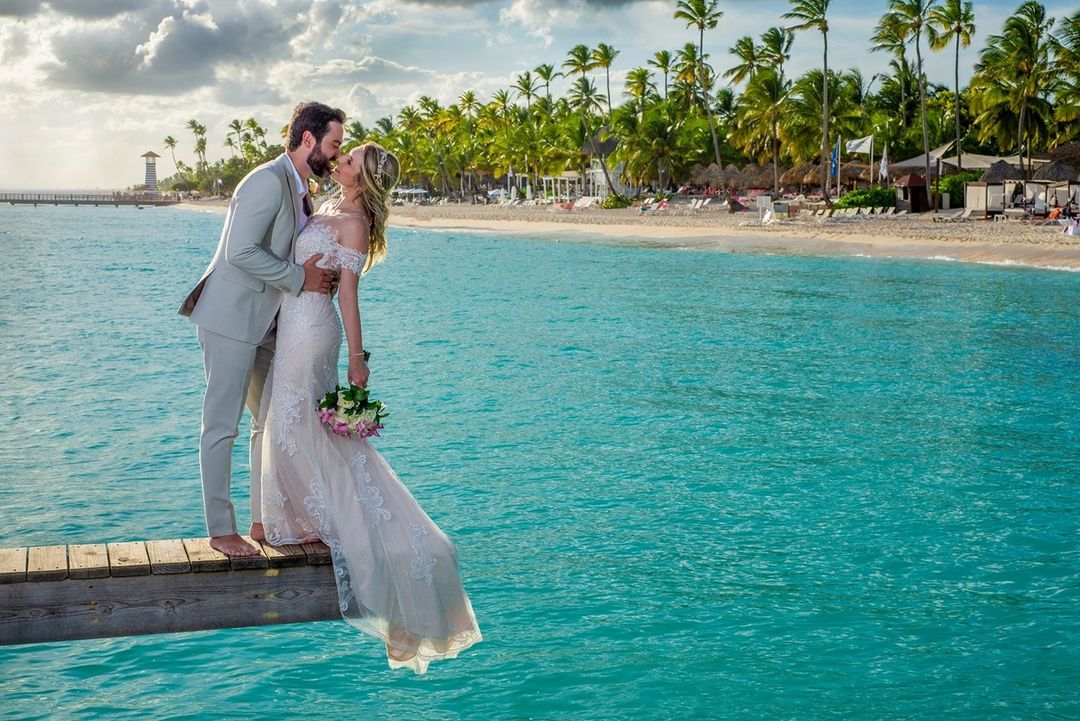 Dreaming of a tropical beach #wedding? Then fly into #LaRomanaAirport and make it a reality! Our beaches make the best backdrop for your Big Day!

@explorelaromana 

#wedding #greatday #beachwedding #laromana #bayahibe #travelready #travelgoals #travel #airport  #GoDomRep