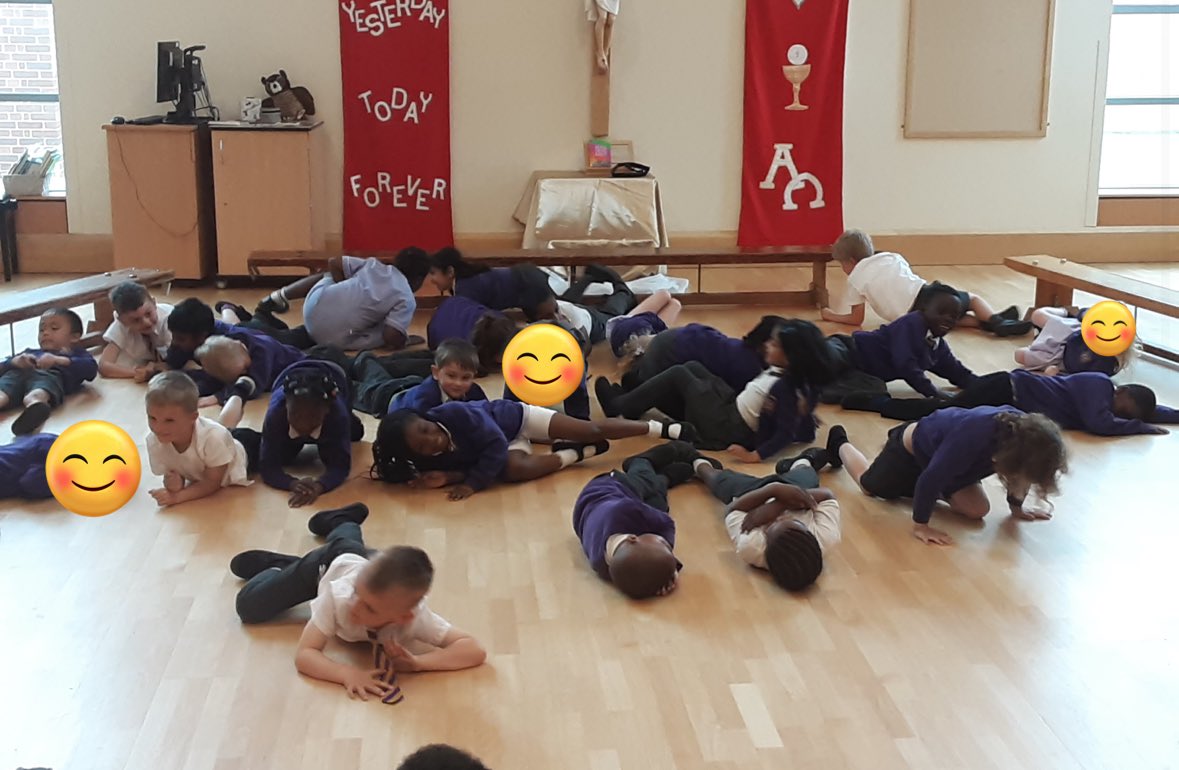 StJosephsSR46HY's tweet photo. Altru came to St Joseph’s to complete a workshop on Healthy Eating! We played games, learnt songs, found out about food groups and why we need to have a balanced diet. We then presented what we found out to Year 2 and Reception at the end of the day. #Altru #healthyeating https://t.co/6rpcguWkeD