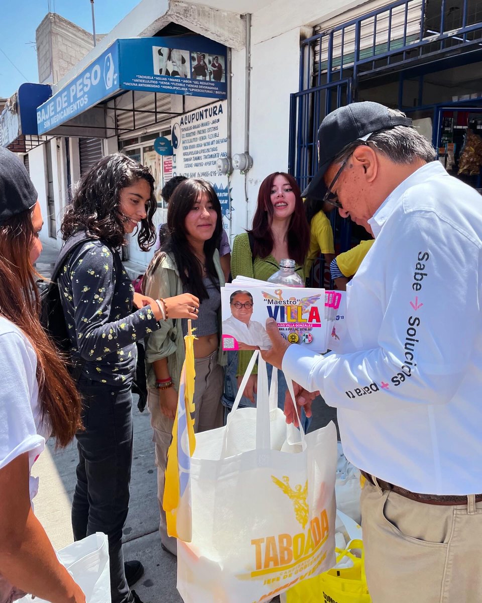 IVilla_g's tweet photo. LAS ENORMES SATISFACCIONES por 
HACER #CampañaARasdeTIERRA:
1) Recibir Apoyo de #AdultosMayores conscientes, no controlados;
2) Recibir simpatías de #jovenes que buscan respuestas a sus expectativas; 
3) Encontrarse a amig@s dirigentes, al azar, en sus casas. https://t.co/O2cxzJ1NuE