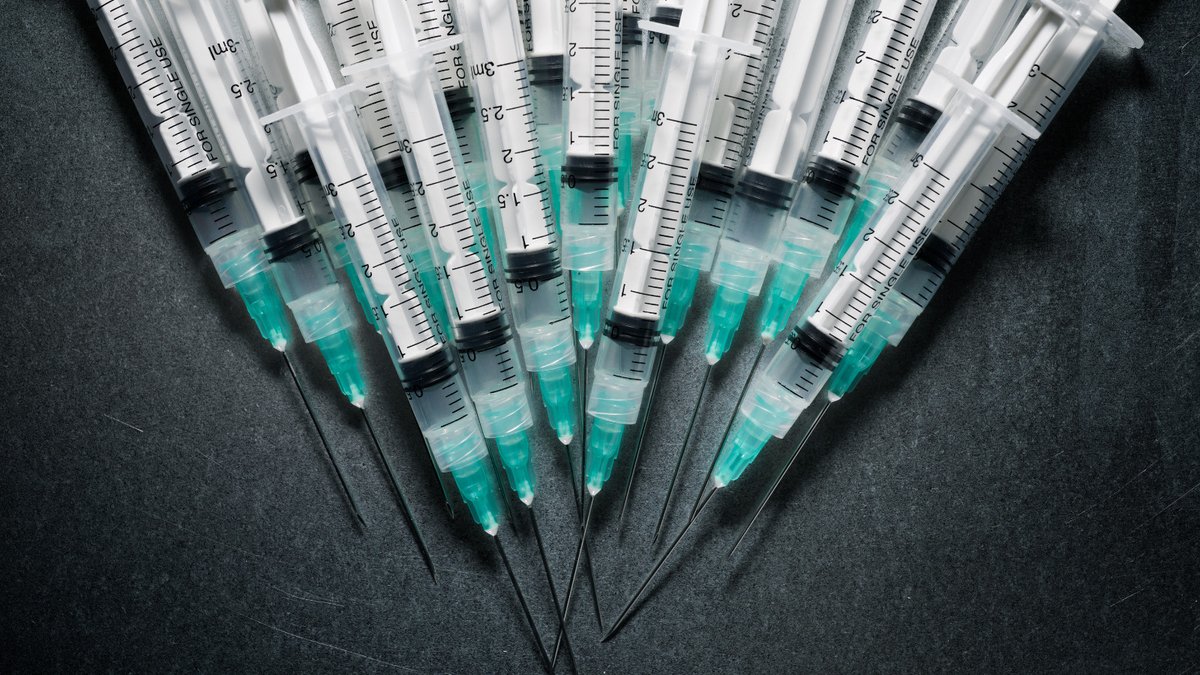 OR_Manager's tweet image. Survey results suggest the COVID-19 pandemic shifted attitudes and patients toward not just COVID vaccines, but all vaccines, and not for the better. ormanager.com/briefs/survey-… #Vaccines #mistrust #COVID