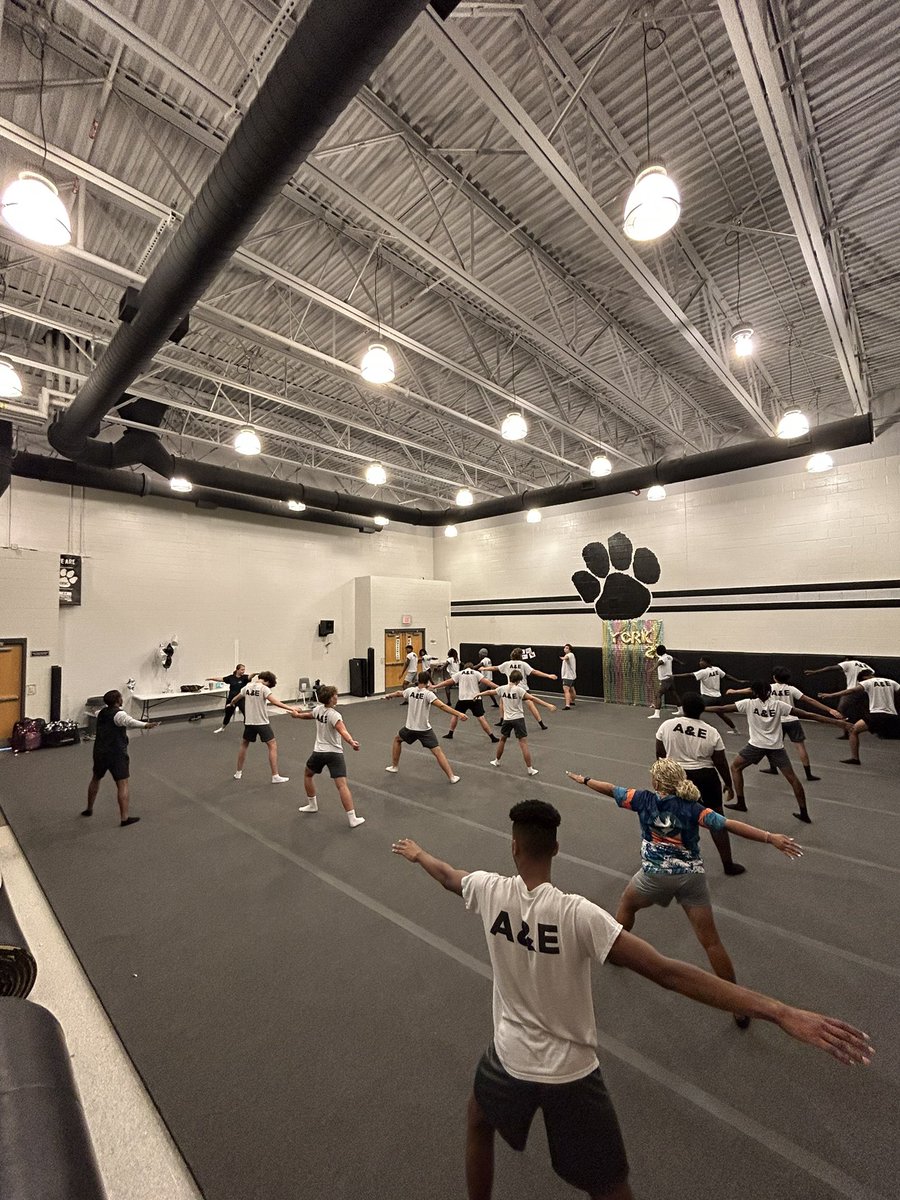 A HUGE Thank you to Claudia and Helen today for spending their day teaching Yoga to our athletes. Was tough, but a great recovery tool. Tell these athletes to take care of their bodies everyday, trying to give them some tools to use! The support in our community is AMAZING!