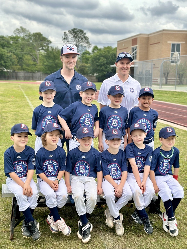 It's in his genes! Nolan Ryan's former teammate and Astros Hall-of-Famer Terry Puhl shared that his grandson played in the championship game as part of the @RRExpress - Houston Memorial pee wee baseball team.