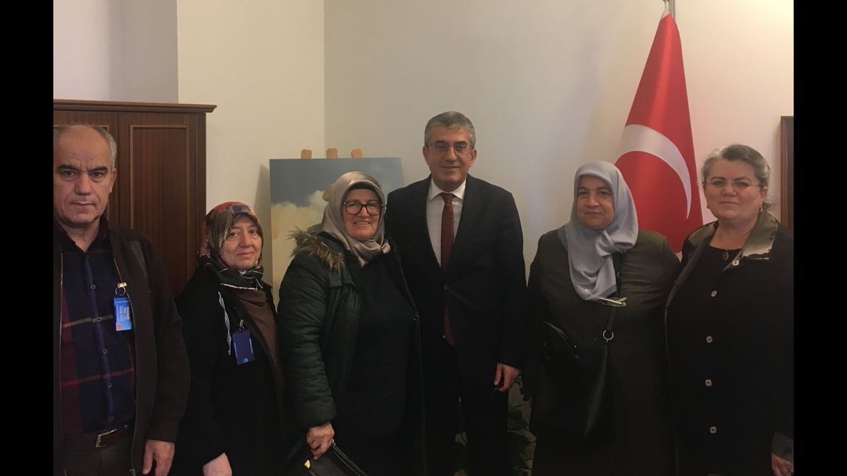 Emir verme yetkisi olmayan eline silah almamış bu genç Çocuklarımız Kursiyer Oldukları Halde Ağırlaştırılmış Müebbet Alırken Komutan Olarak Sizler neden dışarıdasınız kursiyer Temenler 8yıldır cezaevinde @eczozgurozel @CHPMuratBakan @gunaydingokhan #Kursiyerteğmenlereözgürlük