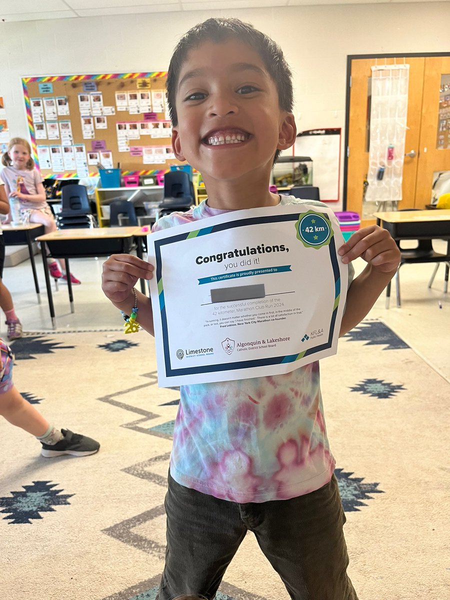 Our first friend in the class to finish an entire marathon by running daily laps! Bravo T; so proud! 🥰🥰 @EcoleMaple_LDSB