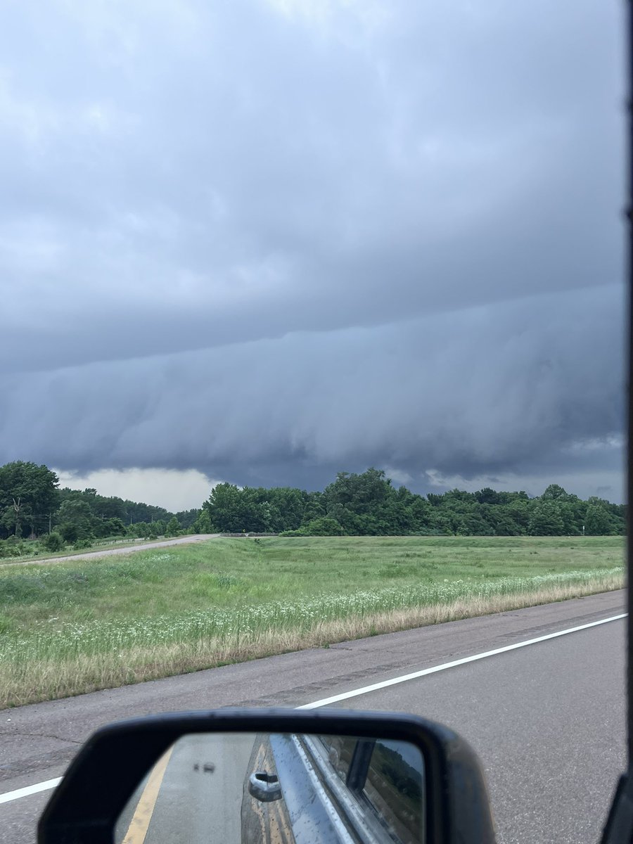 FederalHog2011's tweet image. What kind of clouds are these? @ryanvaughan #forrestcity