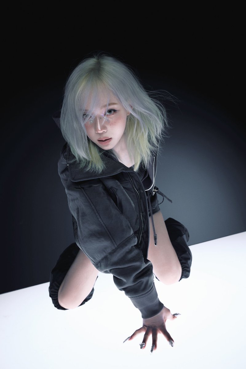 kpopsapphic's tweet image. Winter (aespa)