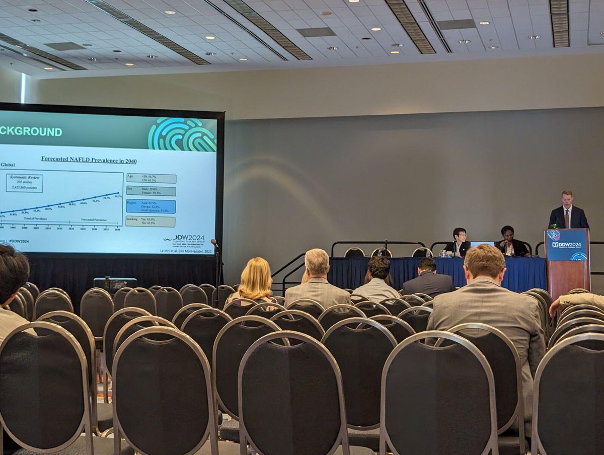 Outstanding oral presentation at DDW by one of our second year GI fellows, Steve Firkins,  on the effects of bariatric surgery on the mortality and inpatient complications in hospitalized patients! <a href="/SFirkins_MD/">Stephen Firkins, MD</a> @RobertoSimonsMD <a href="/JPAchkarMD/">Jean-Paul Achkar</a> <a href="/MichelleKimMD/">Michelle Kim</a> <a href="/MRegueiroMD/">Miguel Regueiro</a>
