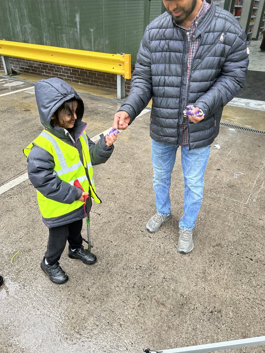 The ECO warriors have been hard at work doing a good deed for the community and even got a sweet treat for their hard work 🚯🗑️<a href="/OliveTreeBolton/">Olive Tree Primary</a>