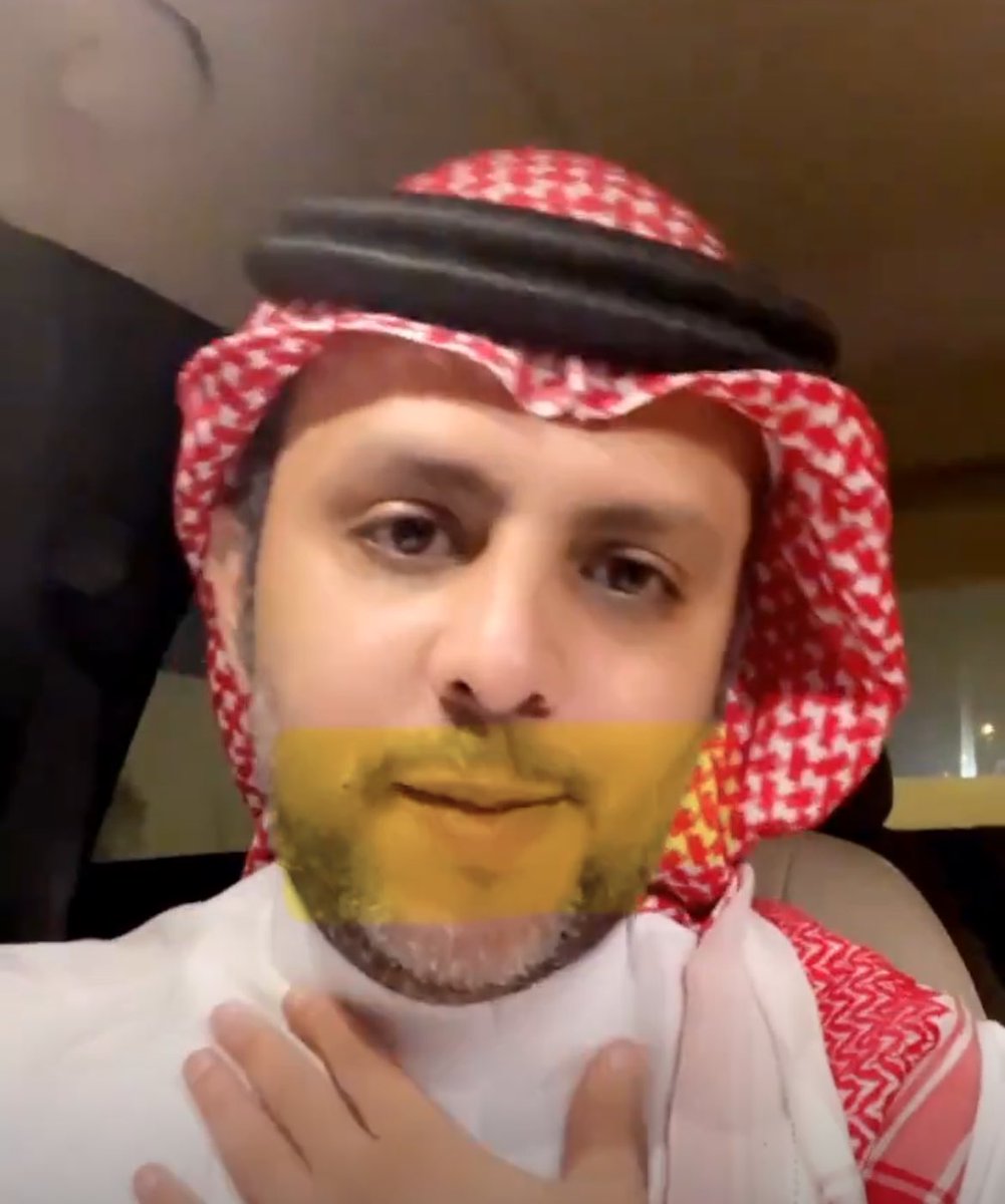 إذا شفت فم الغاوي كذا اعرف انه جالس يكذب