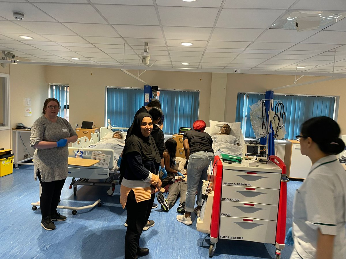 Great team work from everyone today for Spec Med @BHRUTMedEd <a href="/CarolineCurtin7/">Caroline Curtin</a> <a href="/louisehead18/">Louise Head 💙</a> <a href="/SilkeWasch/">Silke Wasch</a> <a href="/Mamta_NHS/">Mamta</a>