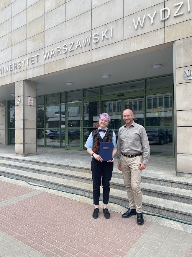 Julia Pawlowska (@jzpawlowska) on Twitter photo Today <a href="/AOkrasinska/">Alis Okrasińska</a> successfully defended her #PhD thesis on endohyphal bacteria of some Mucoromycetes. Huge congratulations, Alis! Thank you <a href="/symPiotr/">Piotr Łukasik</a>, <a href="/a2vox/">Deveau Aurélie</a>, Grzegorz Janusz for reviewing and all for supporting and joining us today! <a href="/IBE_Warszawa/">Institute of Evolutionary Biology UW</a> #proudPI🍄🦠🥳 Today <a href="/AOkrasinska/">Alis Okrasińska</a> successfully defended her #PhD thesis on endohyphal bacteria of some Mucoromycetes. Huge congratulations, Alis! Thank you <a href="/symPiotr/">Piotr Łukasik</a>, <a href="/a2vox/">Deveau Aurélie</a>, Grzegorz Janusz for reviewing and all for supporting and joining us today! <a href="/IBE_Warszawa/">Institute of Evolutionary Biology UW</a> #proudPI🍄🦠🥳