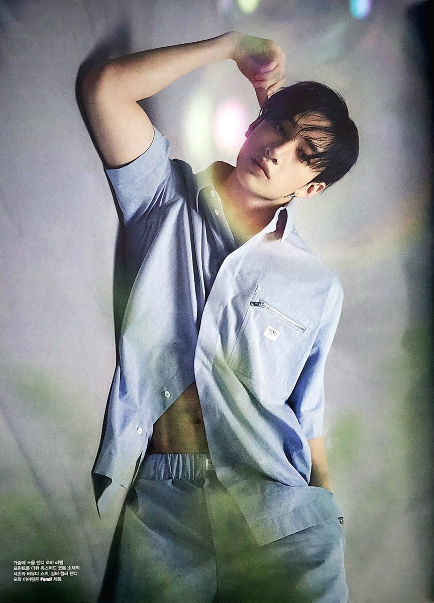 BCHANPIC's tweet image. BANGCHAN x W KOREA