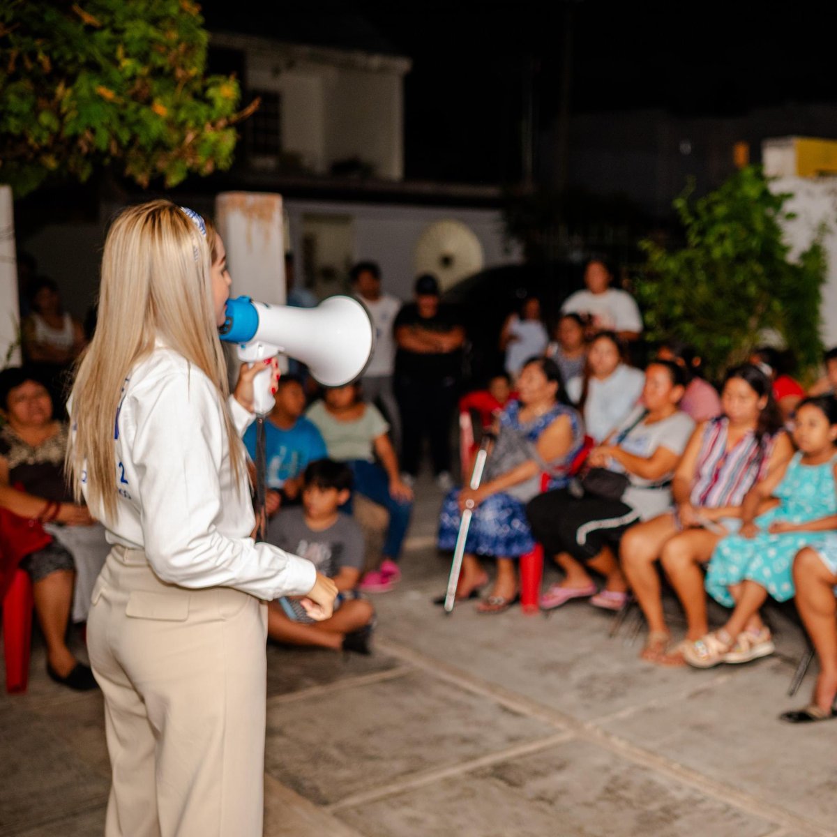 lexy_pool's tweet photo. Gran reunión con vecinas de la Región 95. ¡Gracias por su apoyo! #ValoremosLoBueno #LexiPool #VotaPAN #Cancún https://t.co/YwJ5ZBGlHa