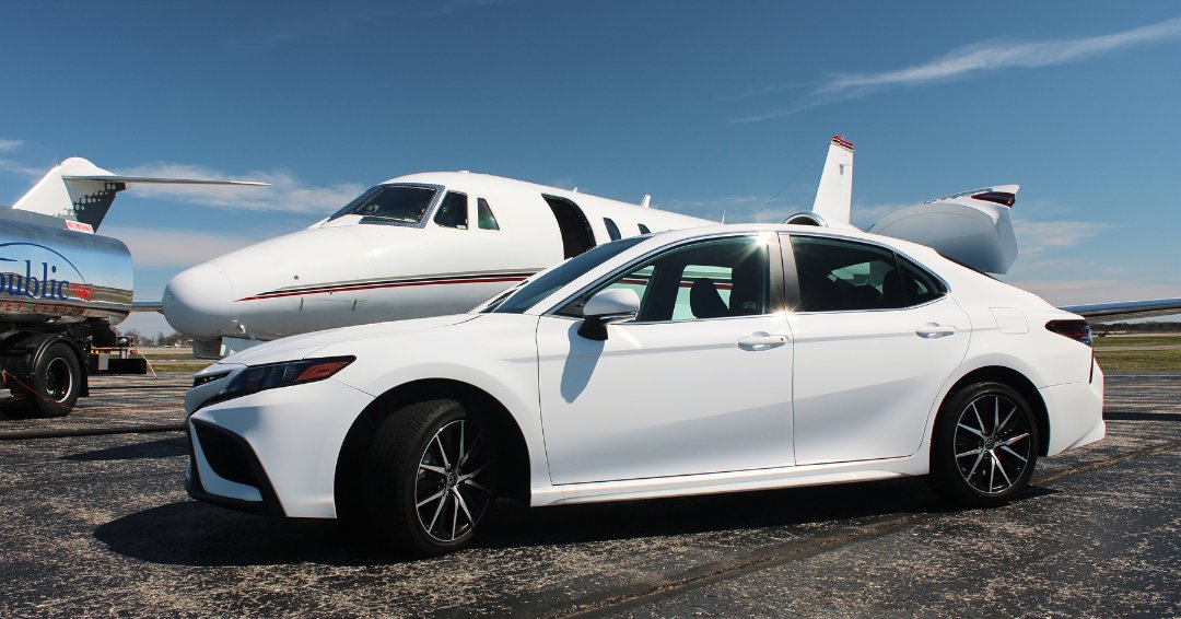 One of the many perks of flying private is the convenience of the whole experience. We allow crew and passengers to drive directly to their aircraft to create a swift transition from door to door. #republicjetcenter #rjc #kfrg #NYFBO #fbo #republicairport #farmingdale #aviation