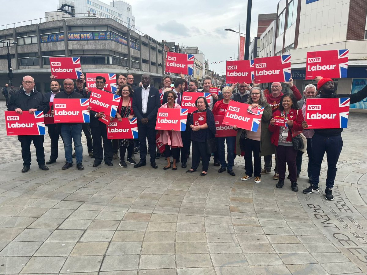 We launched our campaign for Bayo Alaba on Southend high street today. 

After 14 years of Conservative government, local people feel let down. 

It’s time for change. Vote Labour on July 4th 🌹