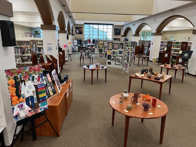 ylhigh's tweet image. Join us for the 2024 YLHS Art Show opening night reception starting at 6:00pm tonight.  Student works will be on display and for sale! edl.io/n1930337