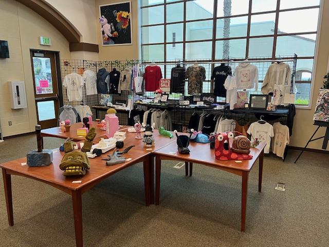 ylhigh's tweet image. Join us for the 2024 YLHS Art Show opening night reception starting at 6:00pm tonight.  Student works will be on display and for sale! edl.io/n1930337