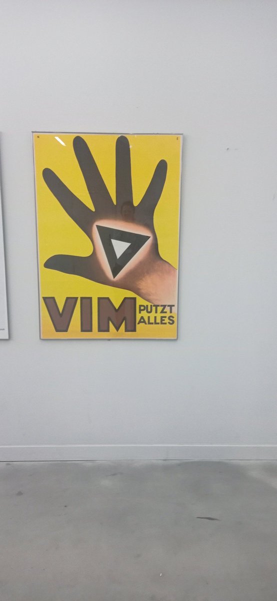 At a symposium on LLMs in Performing Arts at ZHdK. Looks like they like vim here a lot, wouldn't expect that of artists! :-)