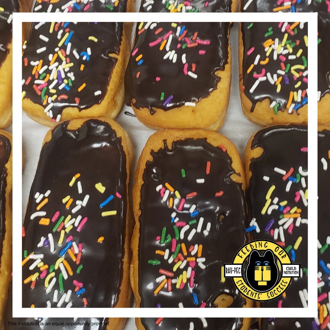 Donuts for breakfast are always a favorite with our Raymore-Peculiar South Middle School students! 🍩 We served this up with fruit and milk this morning. 😋 @RayPec #RaymorePeculiarMO #RaymorePeculiarMissouri #RaymorePeculiar #MOschools #CassCounty